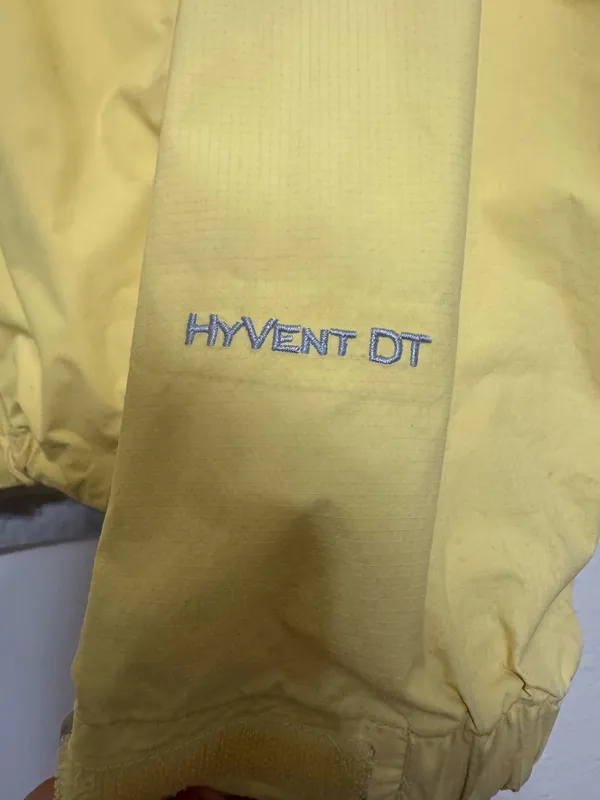North Face HyVent The Rain Jacket - Image 7