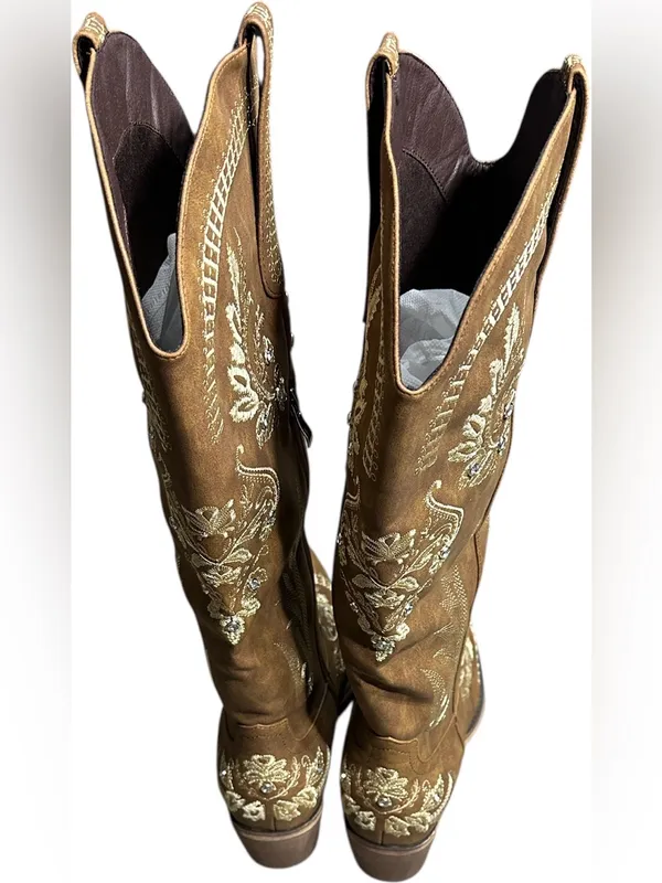 Western Embroidered Heeled Boots in Tan Size 12 - Image 9