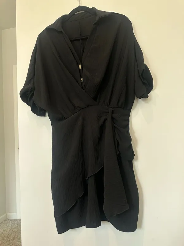ZARA Black Short Sleeve Collared V-Neck Romper with Ruched Side Detail - Image 2