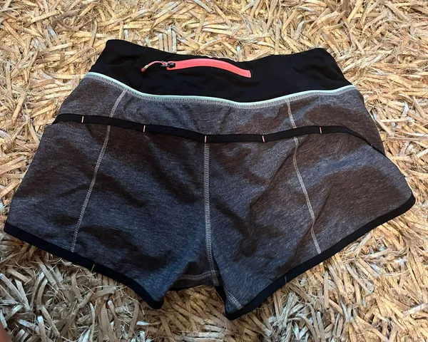 Shorts - Image 3