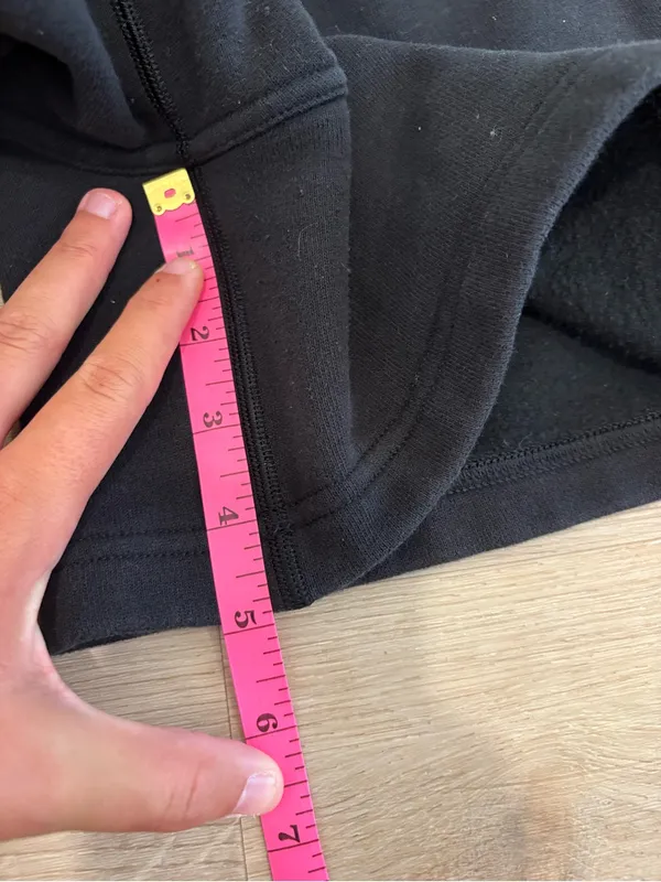 Lululemon Scuba High Rise Shorts Size 8 - Image 6