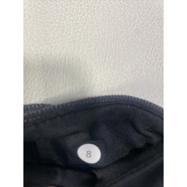 Lululemon‎ gray and black textured athletic capri leggings Size 8 - Image 4