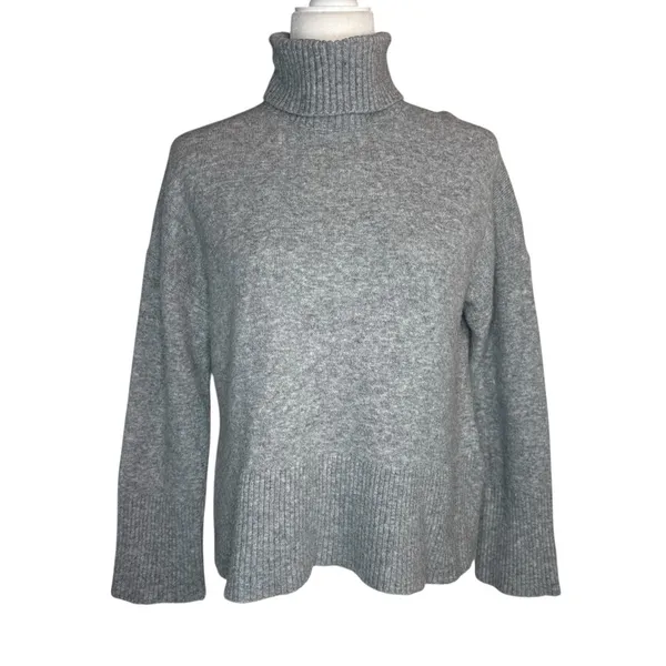 J. Crew Turtleneck Sweater in Supersoft Yarn Size XS‎ Gray Wool Alpaca Classic - Image 3