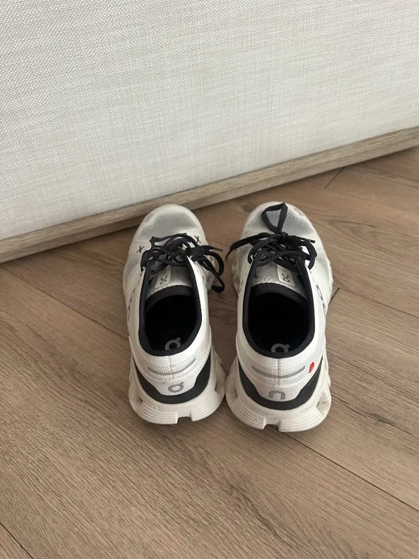 On Cloud Anthropologie X 3 Sneakers in White Size US 7.5 - Image 5