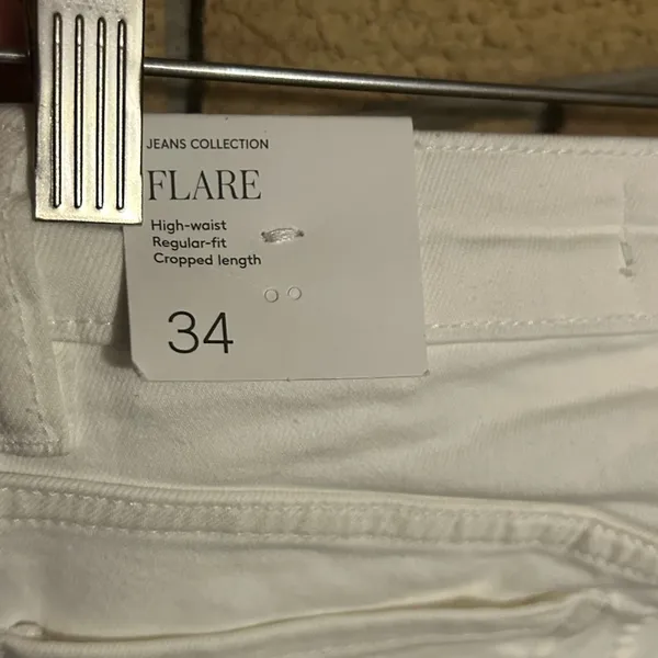 NWT MNG Mango Sienna Flare Cropped Jeans White Raw Hem Women’s Size 2 - Image 8