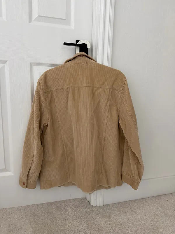 Aritzia Wilfred Free Corduroy Trucker Jacket Tan Camel Raw Hem XXS Oversized - Image 3