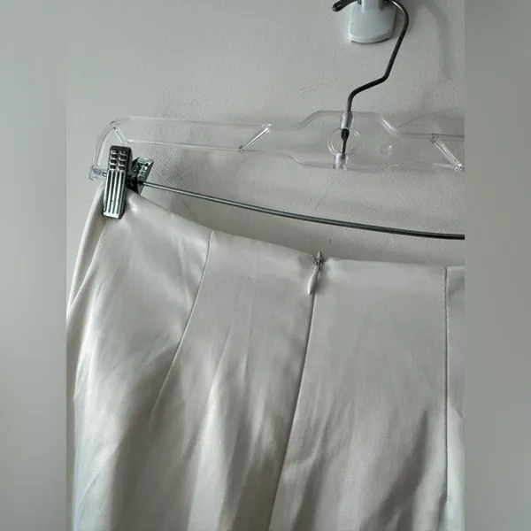 Outcast Ivory White Satin Cinched Draped Skirt Adjustable‎ - Image 6