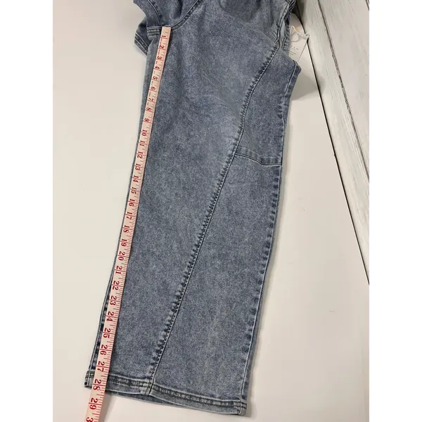 RISEN Light Wash Denim Slouchy Cropped Barrel Wide Leg Jeans Size Small - Image 9