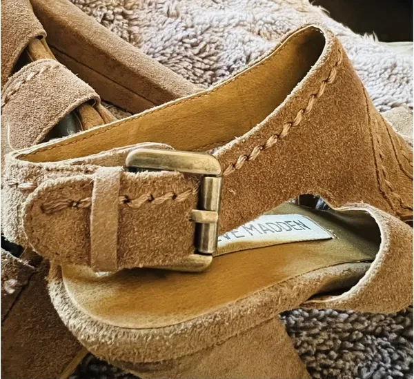 Steve Madden "Ricki" Boho Tan Suede Platform Sandals - Image 7