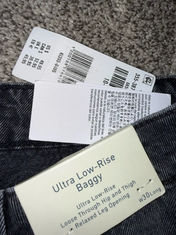 Hollister Ultra Low-Rise Baggy Jeans in Washed Black - Image 4