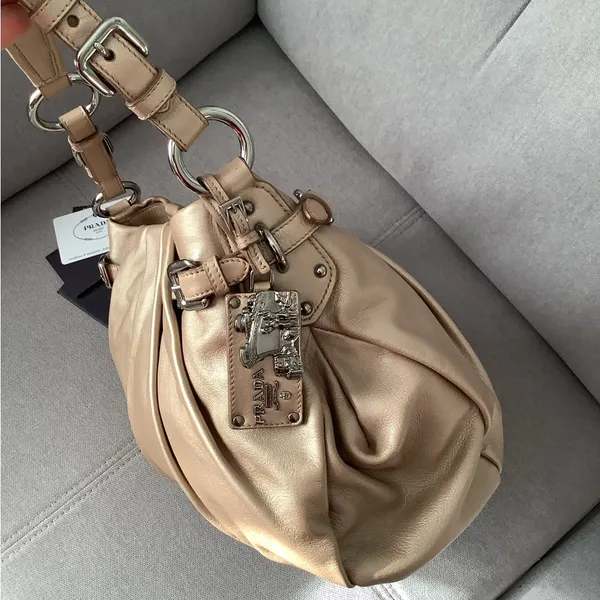 GORGEOUS DRESSY PRADA BAG 🌹🌹🌹 - Image 9