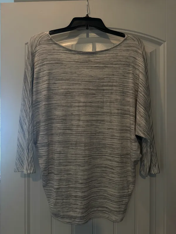 Women’s casual shirt size M - Image 2