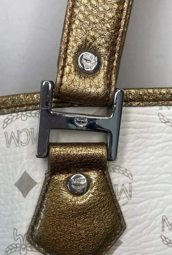 MCM Princess Lion White Shoulder Tote - Image 3