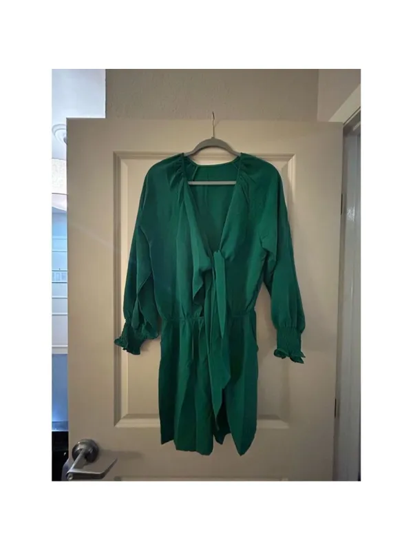 NEW Green Tie Knot Front V Neck Short Rompers M - Image 3