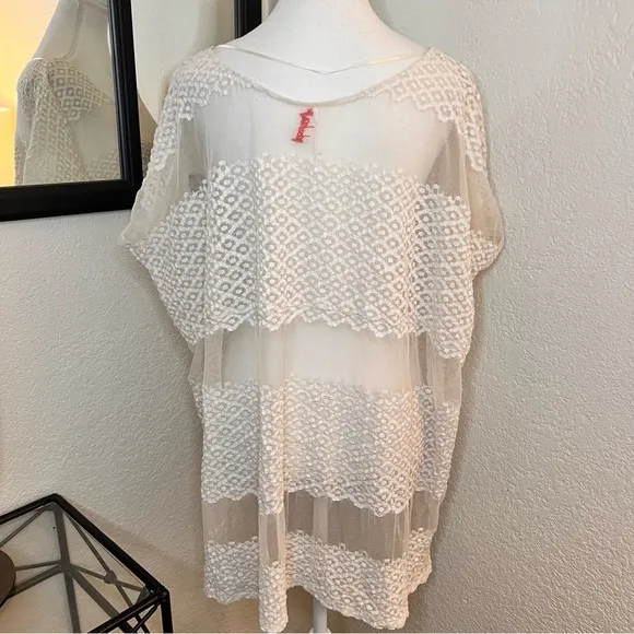 FREE PEOPLE‎ Cream Lace Oversized Short Size XS - Image 3