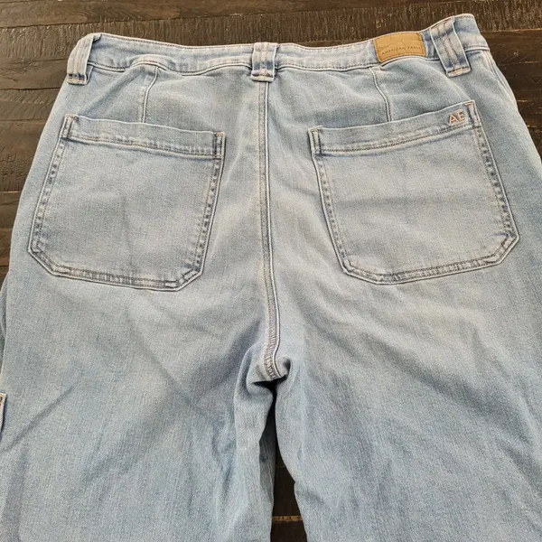 American Eagle Super High Rise Light Wash Cargo Baggy Wide Leg Jeans Womens 14 - Image 2