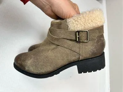 UGG Benson "1095151" Distressed Ankle Boots Buckle Zip Size US 8.5 - Image 6