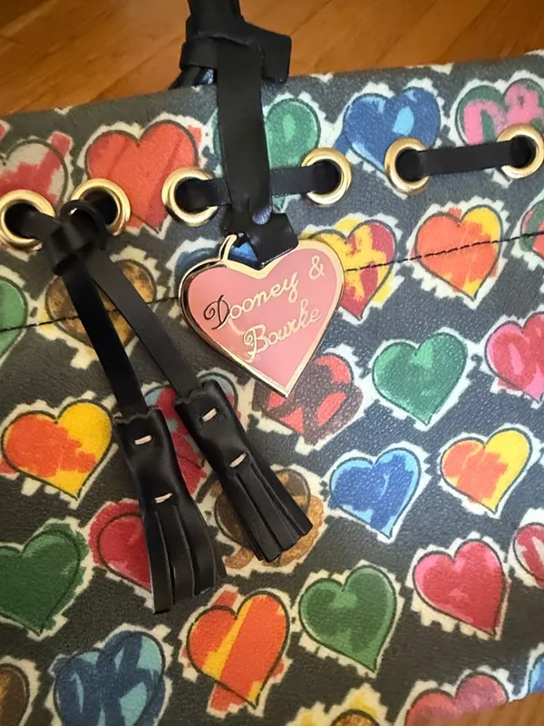 Dooney & Bourke colorful Hearts Print Tote Handbag Multicolor NO STRAP - Image 4