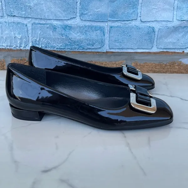 Stuart Weitzman buckled patent leather shoes size 8 - Image 5