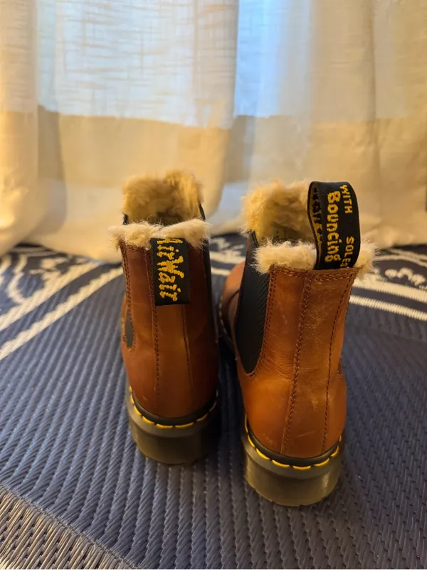 Dr. Martens Faux Fur-Lined Chestnut Brown Chelsea Boots - Image 2