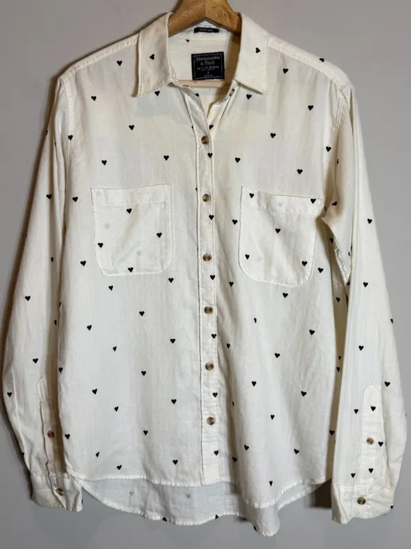 Abercrombie & Fitch Heart Print Boyfriend Button Up Shirt Women's Small Ivory - Image 5