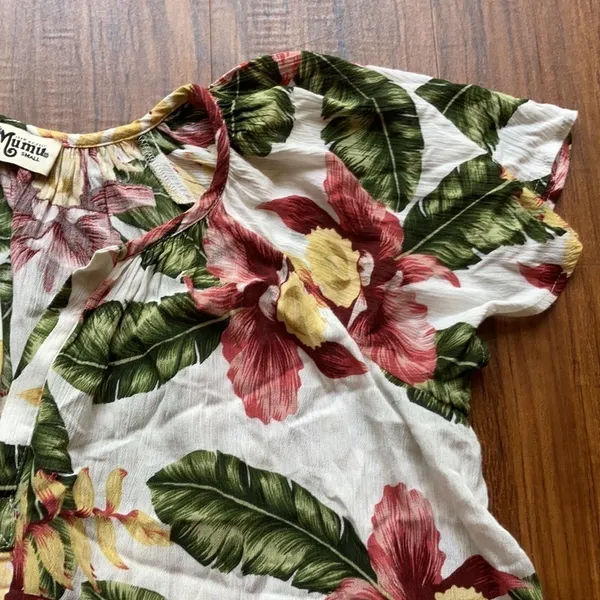 Show me‎ your Mumu flowy Hawaiian blouse size small - Image 7