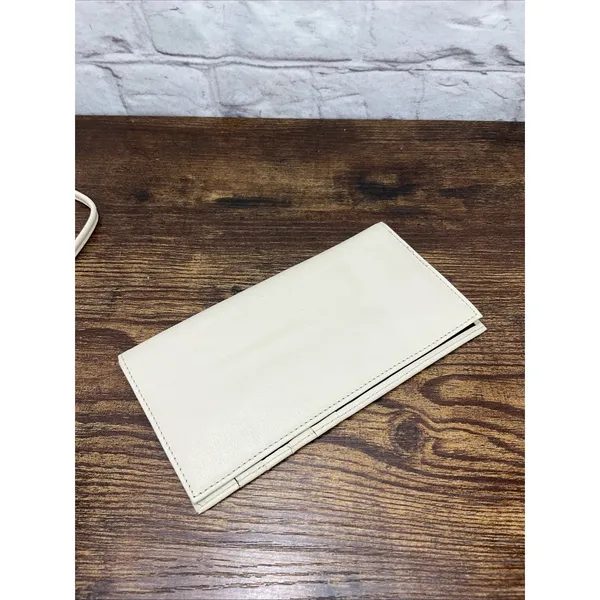Stone Mountain‎ Cream Crossbody Wallet/Purse Gold Hardware With Check Book - Image 9