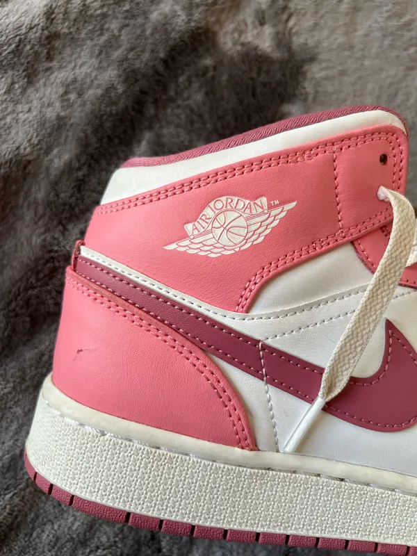 Nike Jordan 1 Mid - Image 8