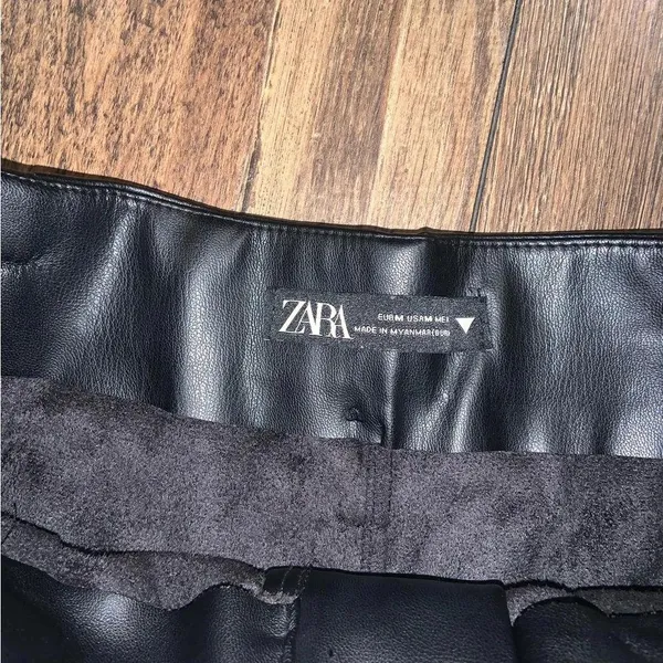 Zara belted high waisted faux leather black classic shorts blogger fav spring - Image 4