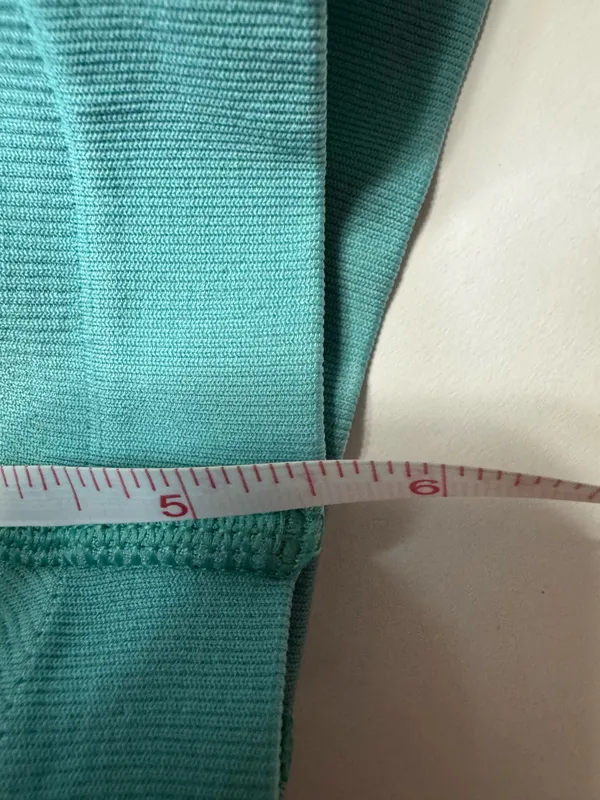 Gymshark Ultra Seamless Athletic Short in Teal Size Medium - Image 6