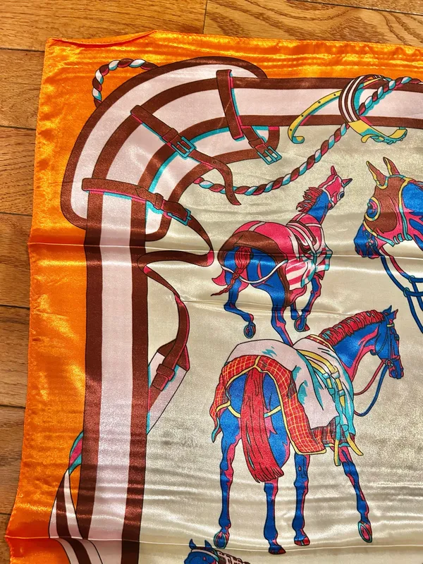 Vintage classic EQUESTRIAN horses PRINT ORANGE/ off white SQUAR SILK SCARF 35/35 - Image 8