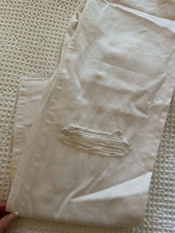 Madewell Baggy Straight White Jeans Distressed - Image 3
