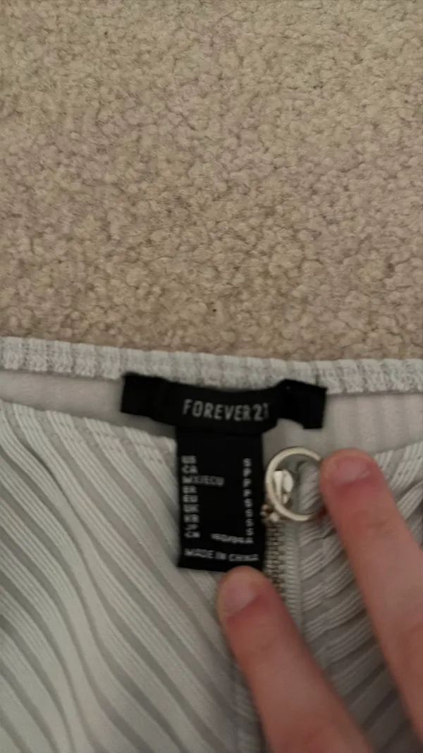 Going Out Top Forever 21 - Image 2