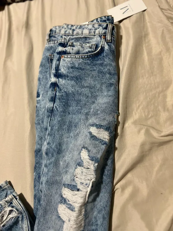 Muselooks Distressed acid boyfriend jeans - Image 2