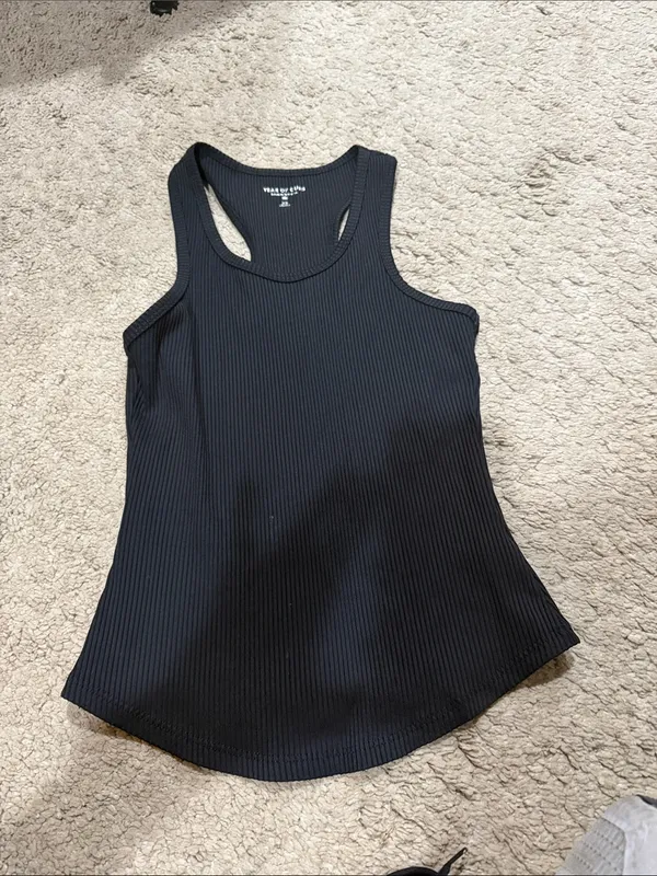 Year of Ours Black Sporty Ribbed Racerback Tank size XS EUC - Image 4