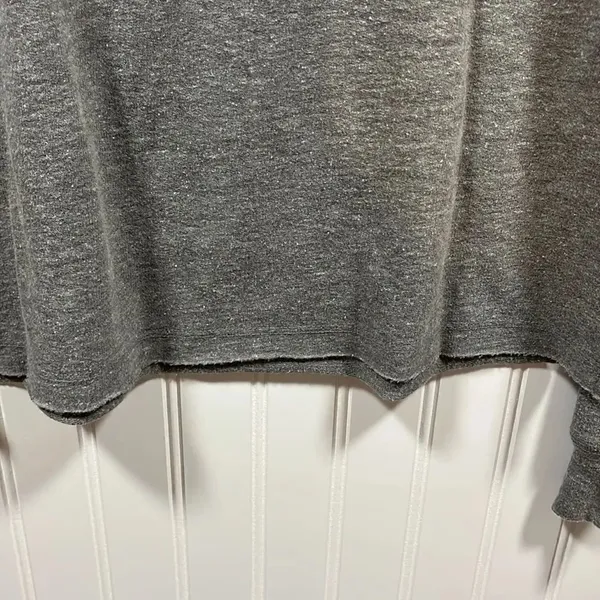 Anthropologie long sleeve graphic top - Image 5