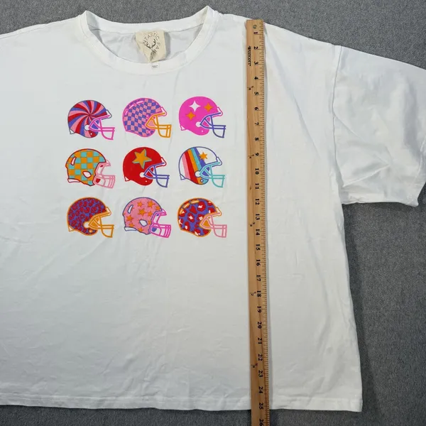 Fantastic Fawn Women Large White Football Helmets Graphic T-Shirt Boxy Colorful - Image 6