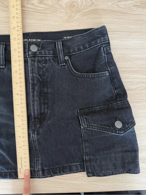 Aritzia Denim Forum 25 90s Mid Rise Cargo Mini Skirt Washed Black Grunge - Image 7