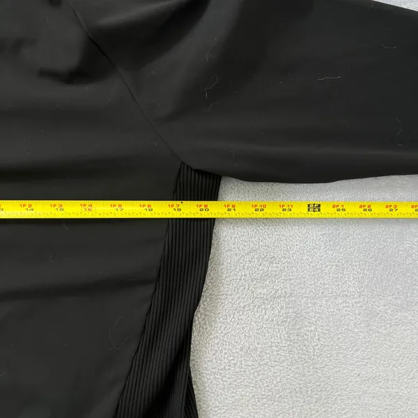 Vuori Daily Jacket Womens Large Black Hooded Full Zip Bomber Ribbed Trim Active - Image 10