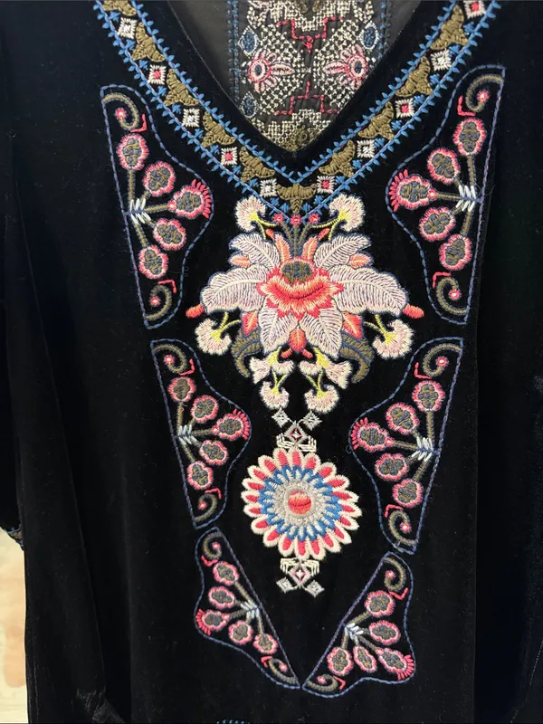 $160 NWOT Paparazzi Black Velvet Embroidered Boho Tunic - Women’s Medium - Image 4
