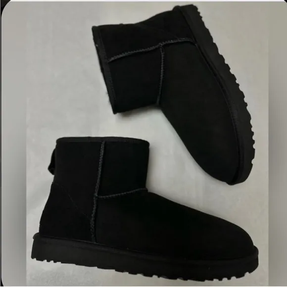Ugg Classic Mini II Boots in Black - Image 2