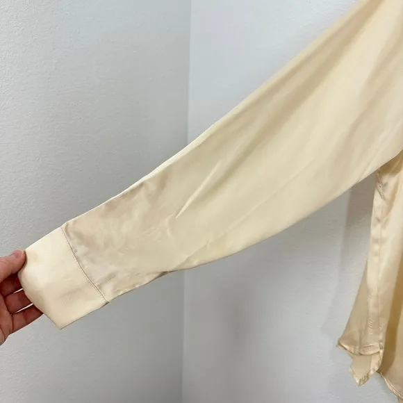 ASTR THE LABEL Cream Silk Satin Button Down Shirt Blouse Shoulder Pad Top XS NWT - Image 7