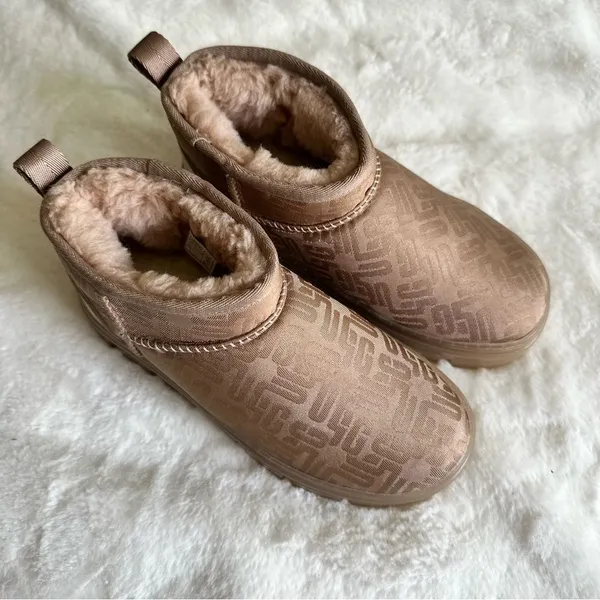UGG Classic Ultra Mini Monogram Boots Women’s Size 5 - Image 4