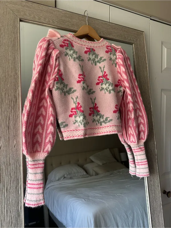Sunday Up Women’s Pink Floral Knit Ruffle Crewneck Pullover Sweater Size Small - Image 3