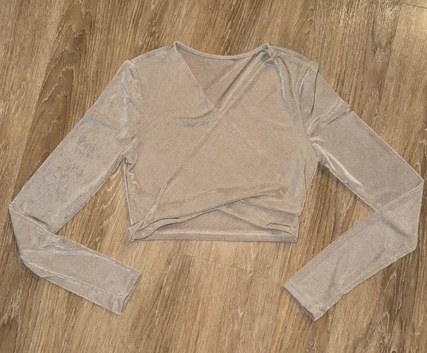 Boutique Long Sleeve Twist Front Top - Image 3