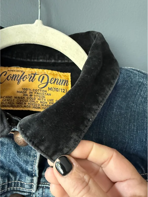 Comfort Denim Girl’s Denim Jacket with Velvet Collar Size M (10/12) - Image 4