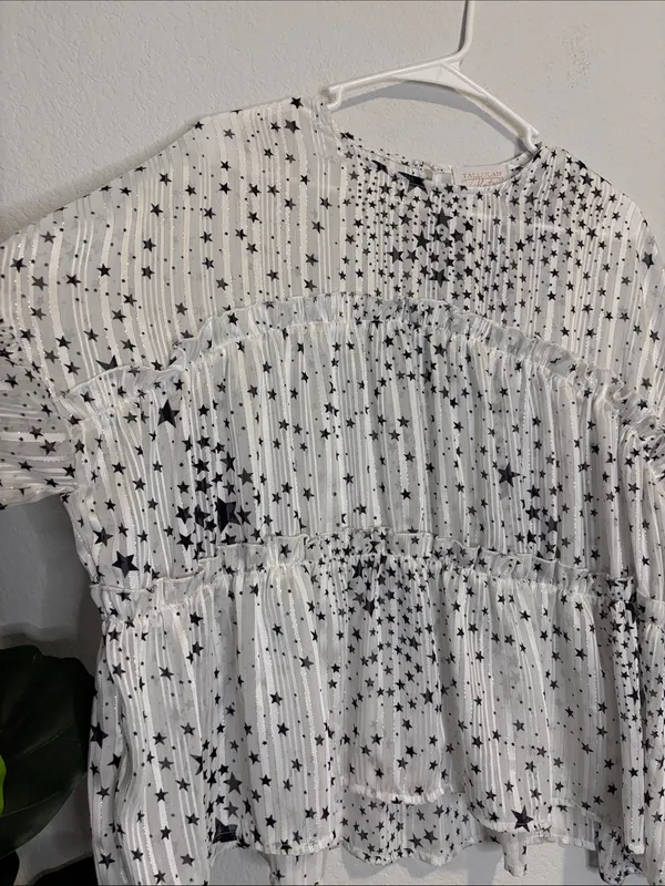 Tallulah Kate White flowy tiered Blouse Black Stars and Balloon Sleeves - Image 4