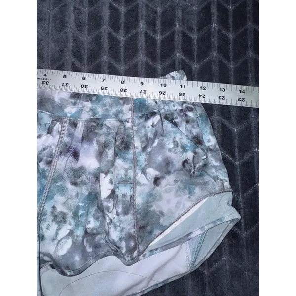 Lululemon Hotty Hot Low-Rise Lined Short Kaleidofloral Multi/Blue Cast Size‎ 6 - Image 10