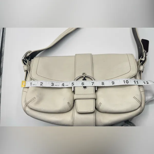 Coach vintage3653 Soho Y2k Double Pocket Buckle Flap Cream Leather Shoulder Bag - Image 3