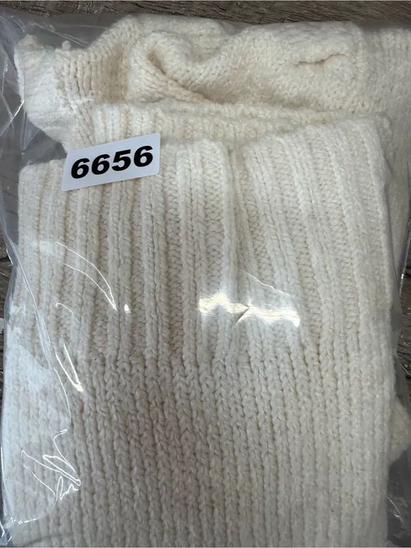 ANTHROPLOGIE | Maeve‎ Puff Sleeve Textured Cropped Crewneck - Cream size small - Image 7